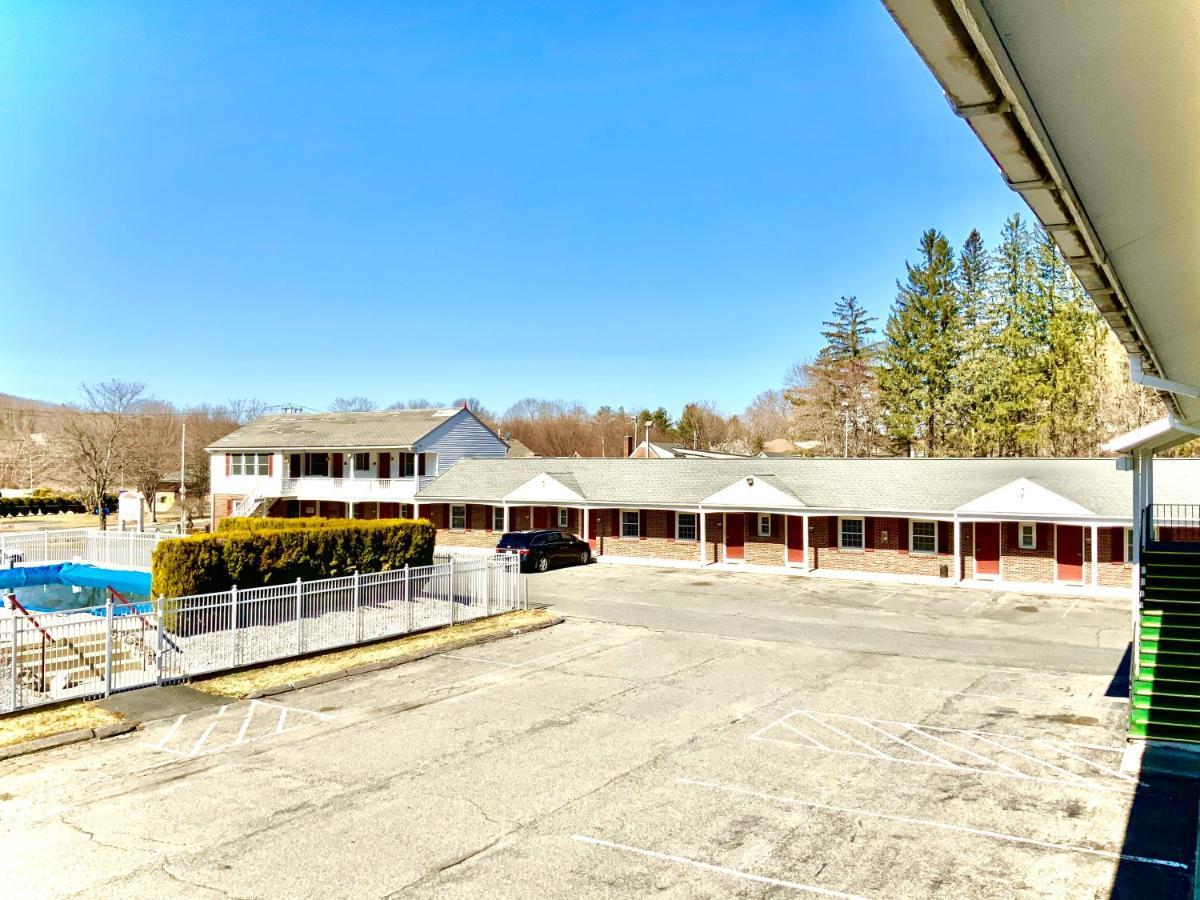 Pilgrim Inn Lee Exterior foto